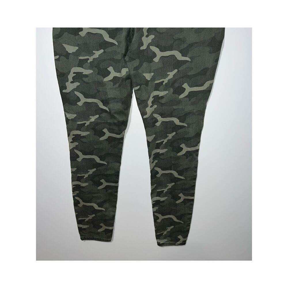 Maurice’s women’s camouflage pants - Picture 3 of 10